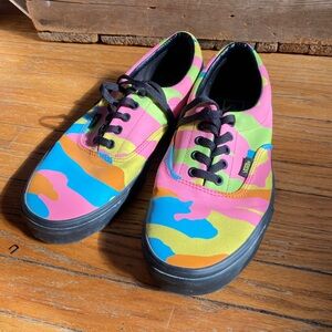 Vans abstract camo printed mens size 11.5